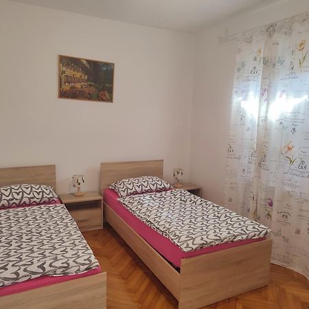 Apartments Sandra Porec Ruang foto