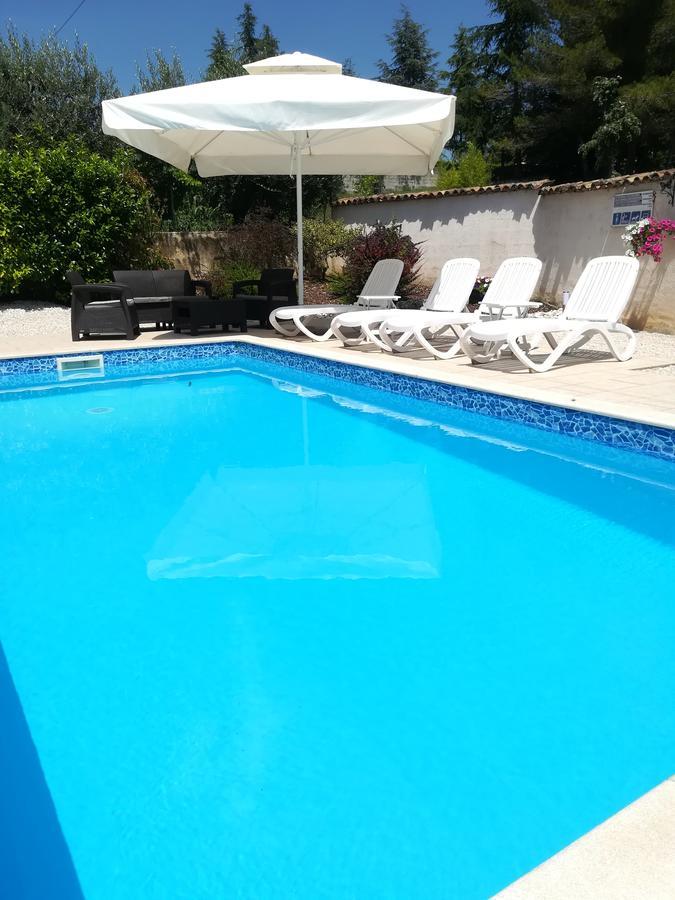 Apartments Sandra Porec Bagian luar foto